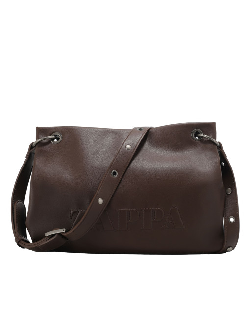 Bandolera mujer casual en color moro con correa ajustable y detalles metálicos.