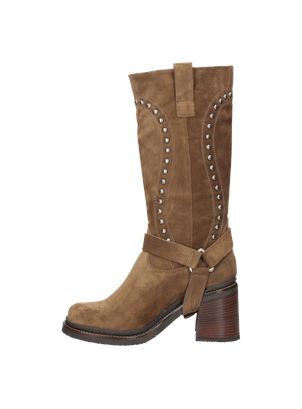 Vista lateral de las botas Zappa en color camel, destacando su caña alta y taco bloque de 7.5 cm.