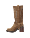 Vista lateral de las botas Zappa en color camel, destacando su caña alta y taco bloque de 7.5 cm.