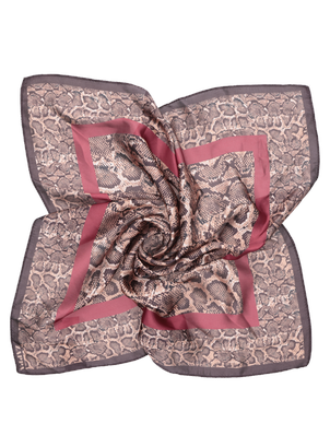 Pañuelo café mujer estilo casual con detalles metálicos para ocasiones especiales.