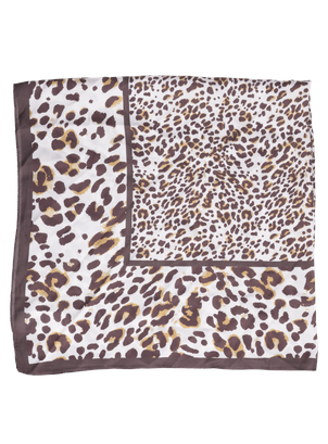 pañuelo mujer animal print casual en tonos azules, lilas, amarillos y rosas, ideal para looks urbanos