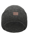 gorro gris mujer de punto con logo en cuero